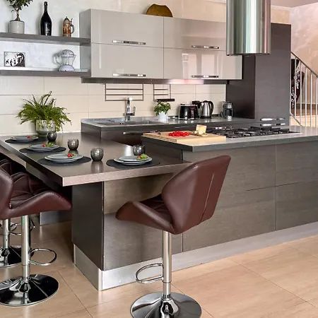 Apartment Kira House *