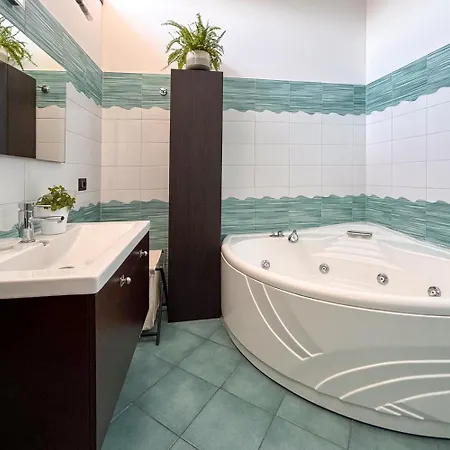 Kira House Apartment *