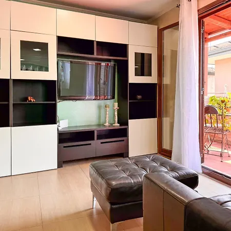 Apartment Kira House *